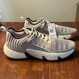 Adidas Trae Unlimited Basketball Shoe